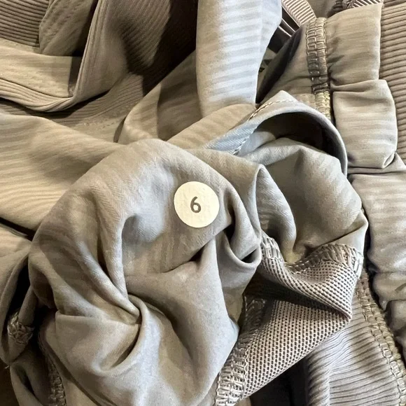 lululemon athletica Pants - Picture 4 of 6